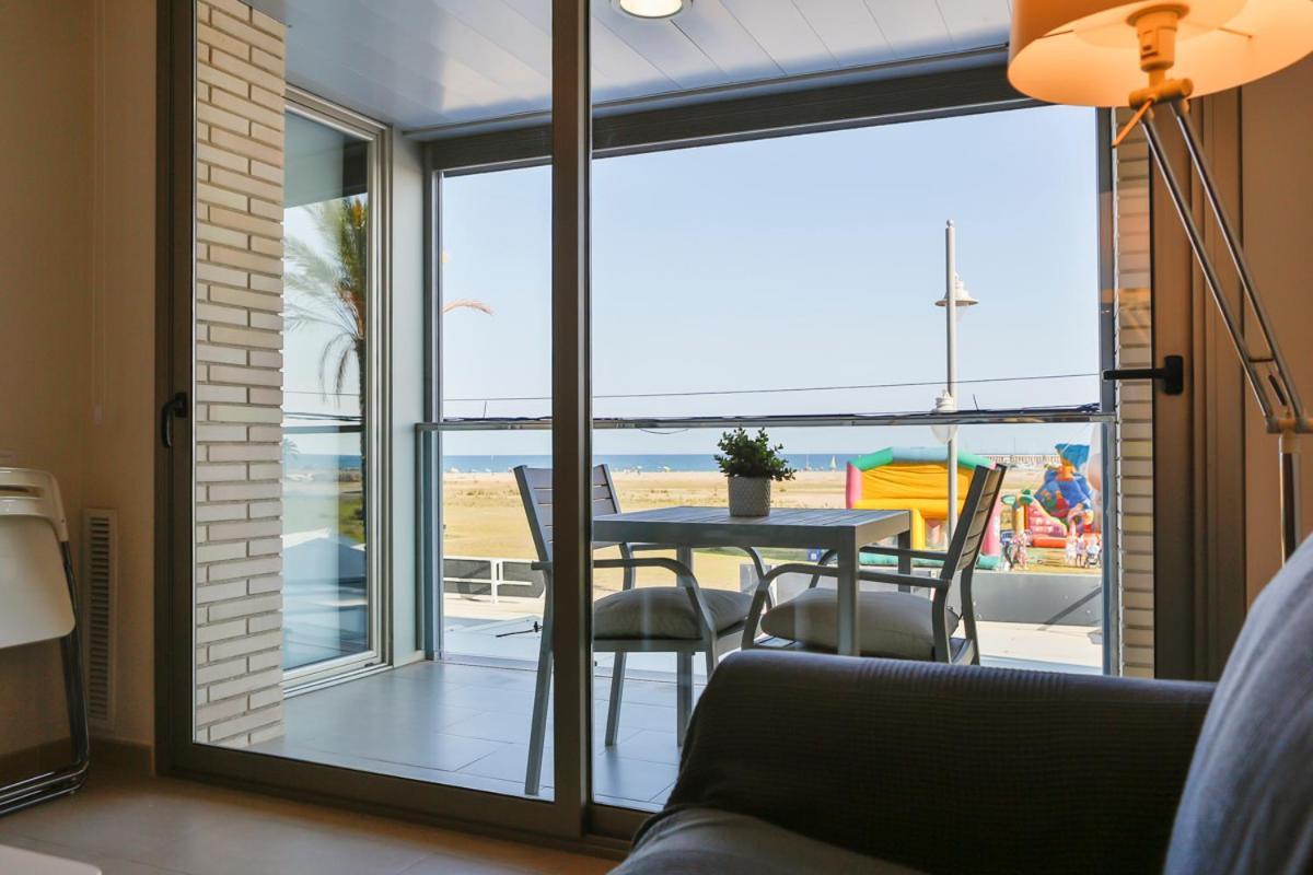 Apartaments Les Palmeres Coma-Ruga Kültér fotó